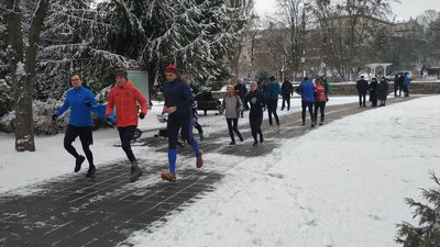 38 років – 38 кілометрів: пів сотні лучани бігли естафету в пам'ять про загиблого на війні Олександра Мартинюка 38 років – 38 кілометрів: пів сотні лучани бігли естафету в пам'ять про загиблого на війні Олександра Мартинюка