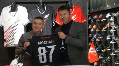 Футбольний клуб "Ураган" підписав контракт з новим гравцем