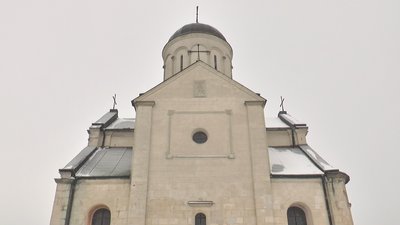 Настінні написи, поховання князя, фрагменти Чесного хреста. Історія з найдавніших храмів України Настінні написи, поховання князя, фрагменти Чесного хреста. Історія з найдавніших храмів України