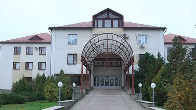 Підстав звільнити гендиректора онкоцентру немає — голова Чернівецької облради