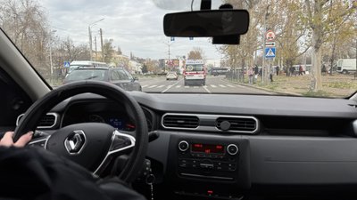 Операція "Маячок" у Миколаєві: як водії реагують на проблискові маячки Операція "Маячок" у Миколаєві: як водії реагують на проблискові маячки