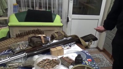 "Незаконно зберігав більше 70 набоїв різного калібру та гвинтівки". На Сумщині поліція затримала чоловіка