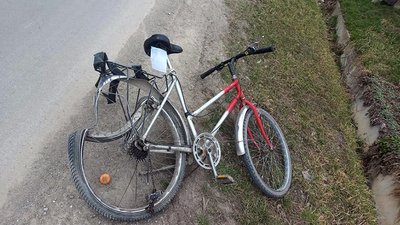 Збив велосипедиста й втік з місця ДТП: правоохоронці Хмельниччини затримали водія