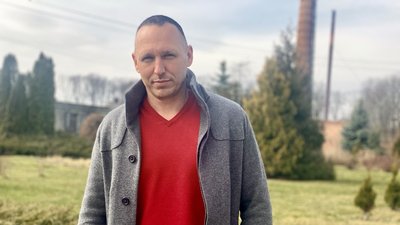 Чорнобривці, сальвії, петунії: у Житомирі комунальники готуються облаштовувати клумби