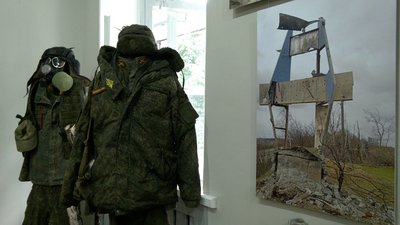 "Рашизм = фашизм": у Чернігові відкрили виставку присвячену війні з Росією "Рашизм = фашизм": у Чернігові відкрили виставку присвячену війні з Росією