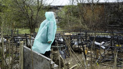 Ракета на кладовище в Одесі: що розповіли люди, які прийшли на могили рідних. ВІДЕО Ракета на кладовище в Одесі: що розповіли люди, які прийшли на могили рідних. ВІДЕО