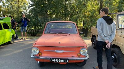 "Це єдине авто в такому стані у світі": у Києві влаштували пробіг ретроавтомобілів "Це єдине авто в такому стані у світі": у Києві влаштували пробіг ретроавтомобілів
