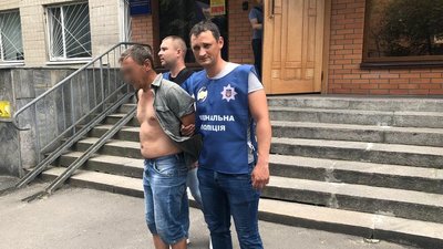 Травма голови і реанімація. На Київщині чоловік викинув з вікна дитину і втік