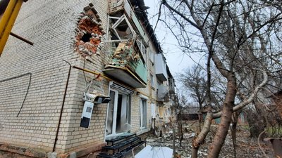 "Тут військових немає, б’ють по мирному населенню". Як у прифронтовому Оріхові продовжують жити місцеві мешканці "Тут військових немає, б’ють по мирному населенню". Як у прифронтовому Оріхові продовжують жити місцеві мешканці