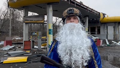 У Бахмуті святий Миколай роздав дітям подарунки, які допомагали збирати на Франківщині У Бахмуті святий Миколай роздав дітям подарунки, які допомагали збирати на Франківщині