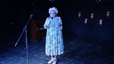 "Розстріляна весна": у Києві відбувся благодійний концерт, який організували херсонці "Розстріляна весна": у Києві відбувся благодійний концерт, який організували херсонці