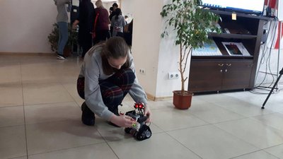 Комп'ютерному програмуванню та робототехніці навчали учнів Кропивницького
