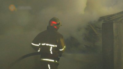 У Сумах на вулиці Івана Піддубного сталася маштабна пожежа У Сумах на вулиці Івана Піддубного сталася маштабна пожежа