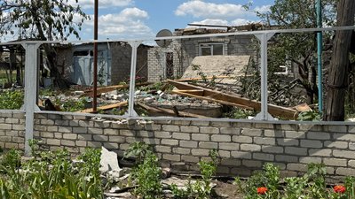 У день похорону батька дізнався про смерть матері. Як житель Райського пережив удар БпЛА та оговтується після втрати У день похорону батька дізнався про смерть матері. Як житель Райського пережив удар БпЛА та оговтується після втрати