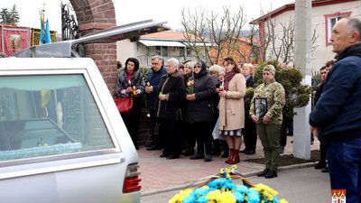 На Тернопільщині попрощалися із військовослужбовцем Любомиром Яремейчуком