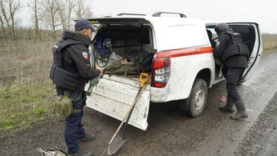 Гракове: як розміновують лінії електропередач Гракове: як розміновують лінії електропередач