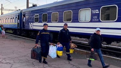На Житомирщину прибув черговий евакуаційний потяг із переселенцями На Житомирщину прибув черговий евакуаційний потяг із переселенцями