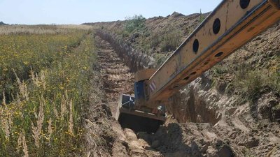 Бетонні споруди та рови. На Дніпропетровщині створили п'ять рубежів оборони від армії РФ — Корбан