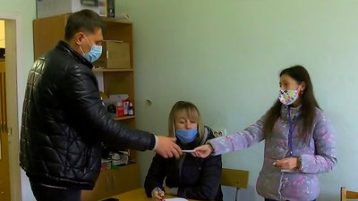 4-й голова комісії за 3 дні: у ТВК на Кіровоградщині не можуть здати протоколи 4-й голова комісії за 3 дні: у ТВК на Кіровоградщині не можуть здати протоколи