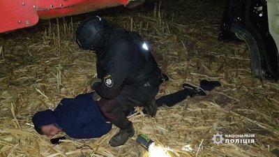 Рейдерський збір врожаю, що не вдався: завадили правоохоронці Черкащини