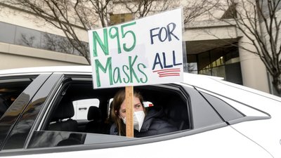 Уряд США безкоштовно роздасть 400 мільйонів масок з національного запасу Уряд США безкоштовно роздасть 400 мільйонів масок з національного запасу