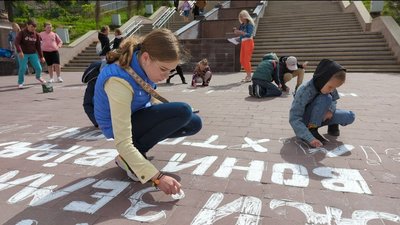 Асія Максим'як з братом Серафимом Асія Максим'як з братом Серафимом