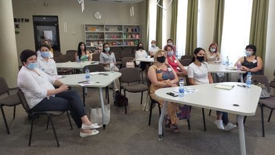 Можливості для жінок: на Сумщині проводять триденні тренінги про започаткування власної справи