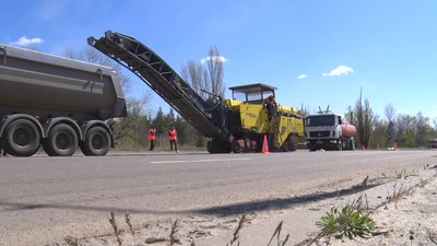 На Луганщині ремонтують дорогу на ділянці "Щастя-Новоайдар"
