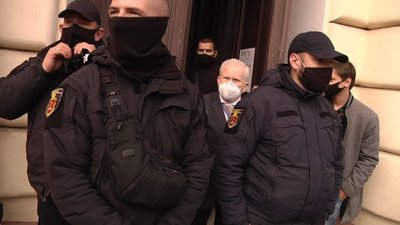 В Одесі журналістів не пускали на вибори ректора медичного університету В Одесі журналістів не пускали на вибори ректора медичного університету