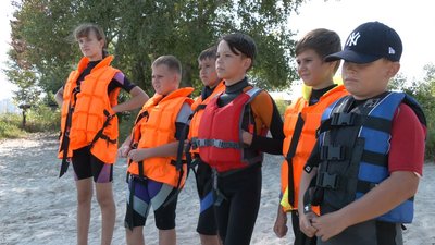 під вітрилами під вітрилами