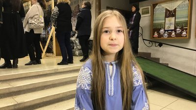 У Тернополі відкрили виставку фалеристики й порцеляни на честь Лесі Українки
