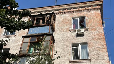 Місяць після влучання ракети по центру Черкас: чому немає компенсацій за пошкоджене майно Місяць після влучання ракети по центру Черкас: чому немає компенсацій за пошкоджене майно