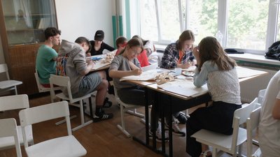 В Івано-Франківську 20 підлітків долучилися до молодіжного проєкту "24 кроки до успіху"