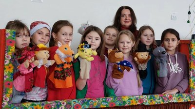 Мистецтво для наймолодших – у громаді на Житомирщині діти дають вистави у ляльковому театрі Мистецтво для наймолодших – у громаді на Житомирщині діти дають вистави у ляльковому театрі