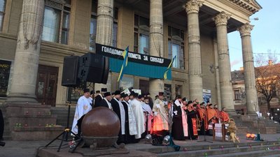 Тернополяни вшанували жертв Голодомору Тернополяни вшанували жертв Голодомору