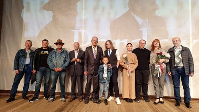 "Paradox": у Тульчині презентували повнометражний фільм з бюджетом у 700 доларів "Paradox": у Тульчині презентували повнометражний фільм з бюджетом у 700 доларів