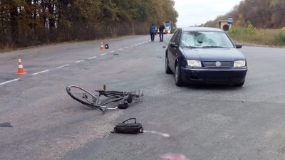 На Сумщині сталася аварія: велосипедист в реанімації