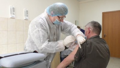 Вакцинуватися можуть усі люди віком 65 років, — ужгородська сімейна лікарка Тетяна Козак