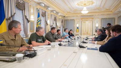 Зеленський зустрівся з колишнім губернатором штату Нью-Джерсі: про що говорили Зеленський зустрівся з колишнім губернатором штату Нью-Джерсі: про що говорили