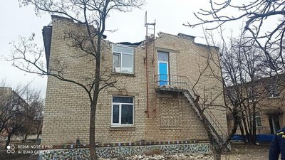 В підвальному приміщенні знаходилися діти: окупанти обстріляли дитячий садочок у Сєвєродонецьку В підвальному приміщенні знаходилися діти: окупанти обстріляли дитячий садочок у Сєвєродонецьку