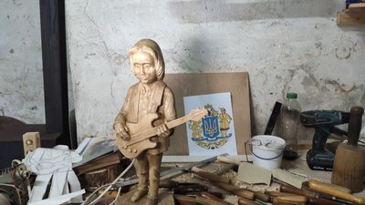 Повернувшись з фронту, різьбить іконостаси: історія тернополянина Повернувшись з фронту, різьбить іконостаси: історія тернополянина