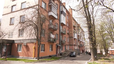 Аварійні будинки у Рівному: як реагує місто та що робити мешканцям Аварійні будинки у Рівному: як реагує місто та що робити мешканцям
