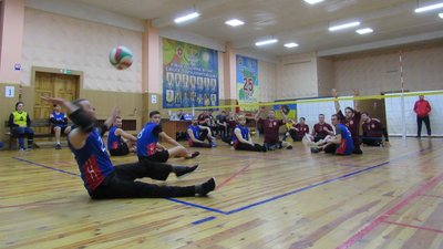 У Рівному пройшов перший чемпіонат з волейболу сидячи У Рівному пройшов перший чемпіонат з волейболу сидячи