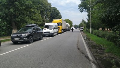 В Галичі на Прикарпатті вдруге перекрили дорогу Н-09 "Мукачево-Львів" В Галичі на Прикарпатті вдруге перекрили дорогу Н-09 "Мукачево-Львів"