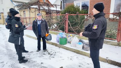 Жителів приватних секторів штрафуватимуть за сміття на узбіччях