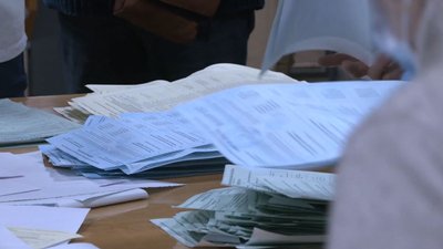 Малюнки у бюлетенях зараховували голосом за партію: як у Чернігові рахують голоси. РЕПОРТАЖ
