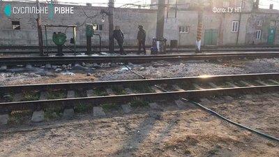 На Рівненщині працівники залізниці “зливали” паливо, – поліція