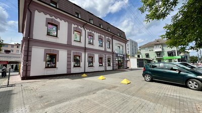 Місце для облаштування парковки