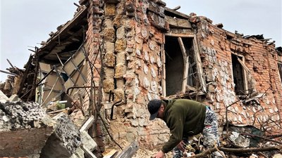 Втратила чоловіка, матір та онуку: жителька Первомайського на Харківщині — про удар російської ракети Втратила чоловіка, матір та онуку: жителька Первомайського на Харківщині — про удар російської ракети