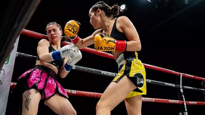 19-річна боксерка Ісіс Сіо
